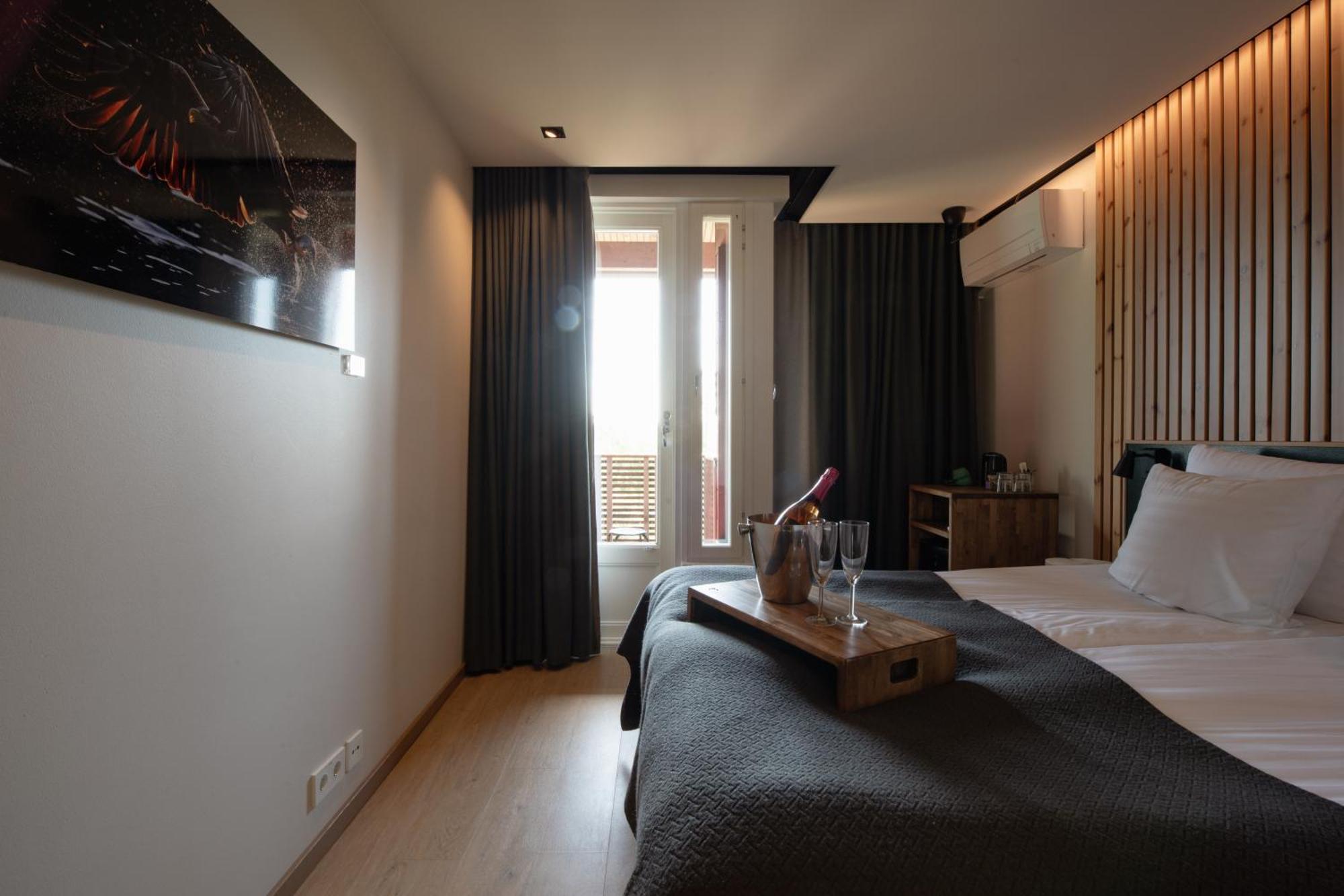 אספו Haltia Lake Lodge Nature Boutique Hotel & Glamping מראה חיצוני תמונה